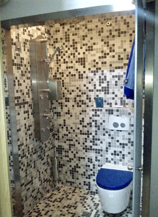 Baño con alicatado de gresite · 2017