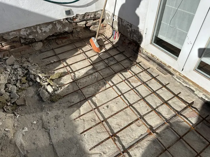 Demolición del solado de la terraza · 2023